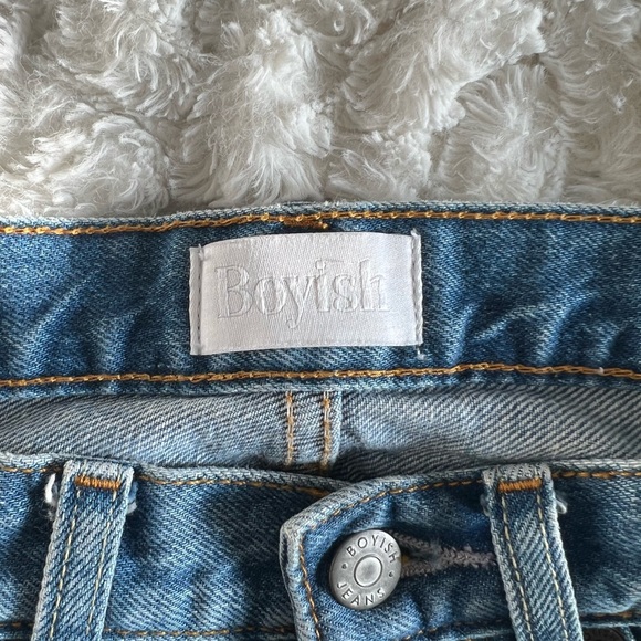 Boyish by her jeans - Picture 5 of 7